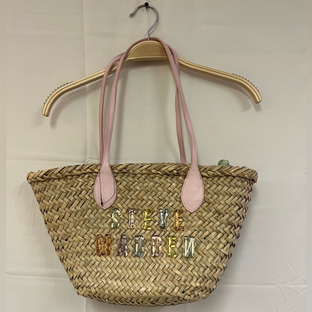 LIKE NEW STEVE MADDEN STRAW SHOULDER BAG